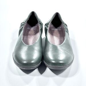 Dansko olive green Kira flats with small heel 37